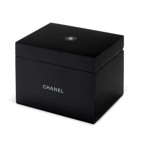 Chanel Black And White Lacquer Wood La Boîte Laquée Beauty 